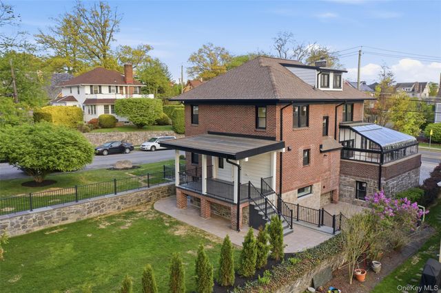 40 Calhoun Avenue, New Rochelle, NY 10801