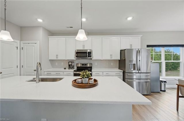 106 Genoa CT, Yorktown, VA 23693