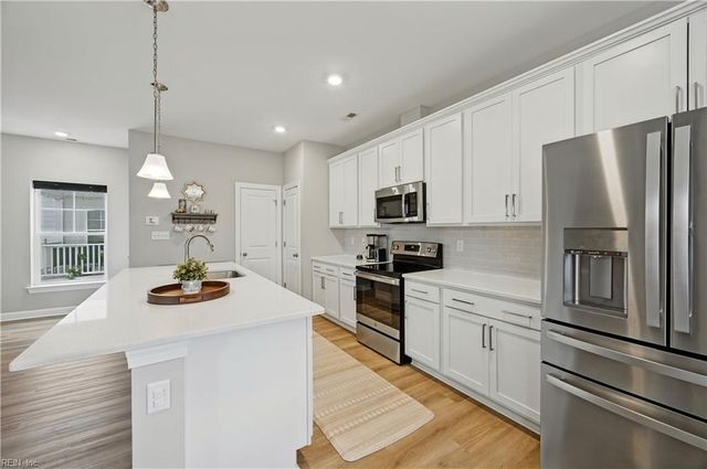 106 Genoa CT, Yorktown, VA 23693