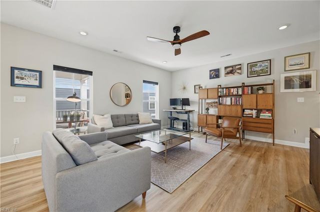 106 Genoa CT, Yorktown, VA 23693