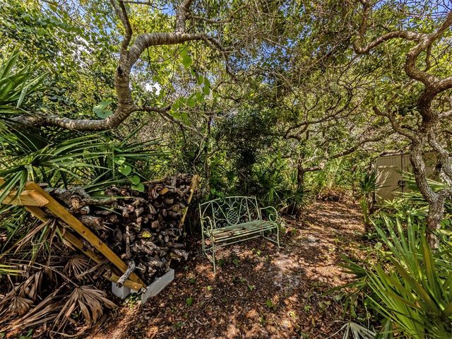 2565 LEMON AVENUE, Englewood, FL 34223