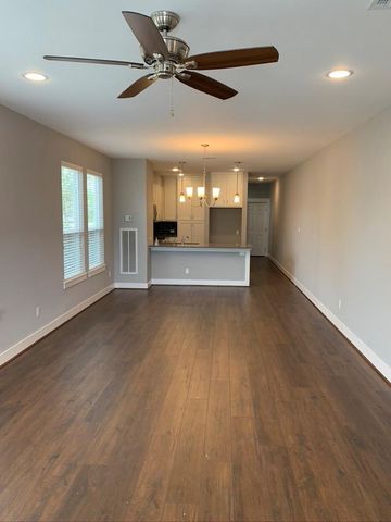 2509 S Grand Boulevard A, Pearland, TX 77581