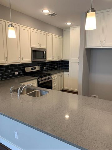 2509 S Grand Boulevard A, Pearland, TX 77581