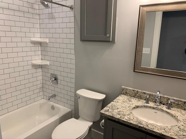 2509 S Grand Boulevard A, Pearland, TX 77581