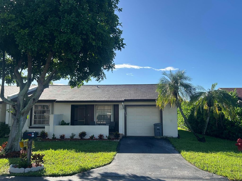 5427 LAUREL OAK Street, Delray Beach, FL 33484