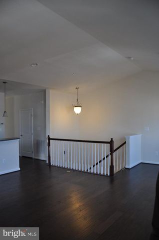 42577 BURBANK TER, Sterling, VA 20166