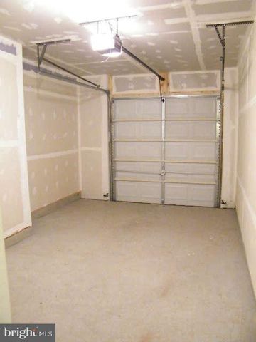 42577 BURBANK TER, Sterling, VA 20166