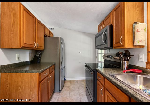 7721 Ridge Gate Road, Ocean Springs, MS 39564