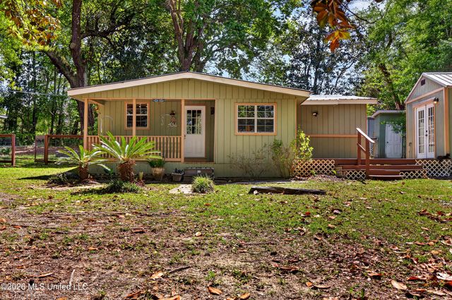 7721 Ridge Gate Road, Ocean Springs, MS 39564