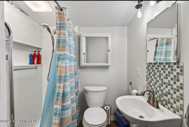 7721 Ridge Gate Road, Ocean Springs, MS 39564