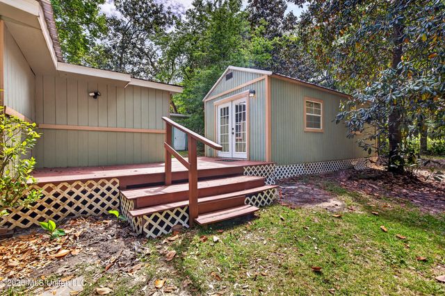 7721 Ridge Gate Road, Ocean Springs, MS 39564