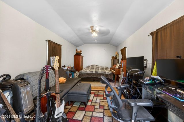7721 Ridge Gate Road, Ocean Springs, MS 39564