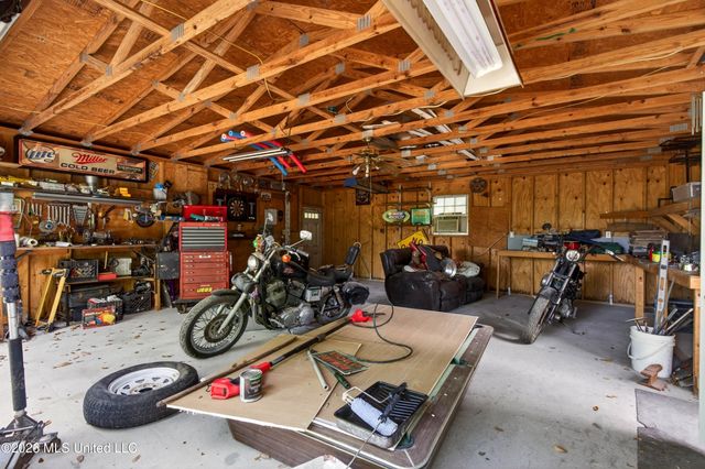 7721 Ridge Gate Road, Ocean Springs, MS 39564