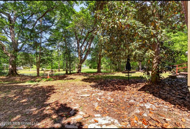 7721 Ridge Gate Road, Ocean Springs, MS 39564