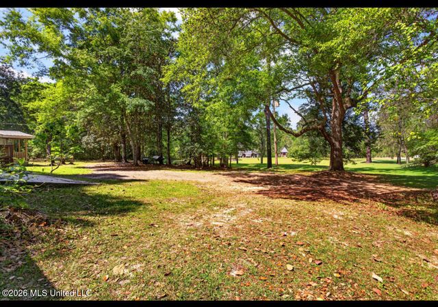 7721 Ridge Gate Road, Ocean Springs, MS 39564