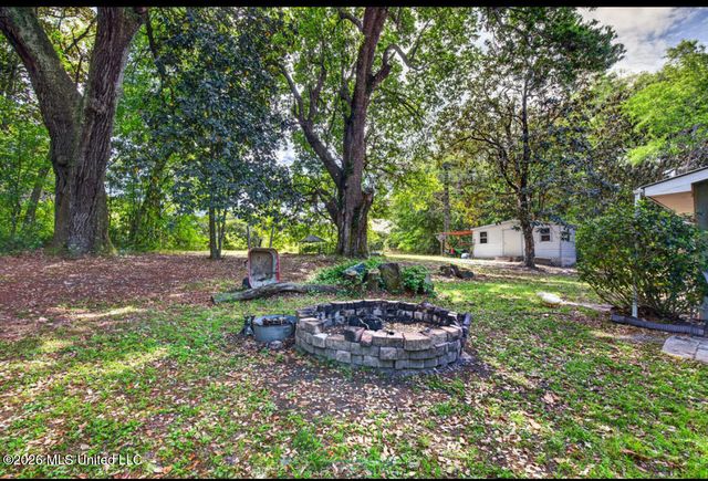 7721 Ridge Gate Road, Ocean Springs, MS 39564