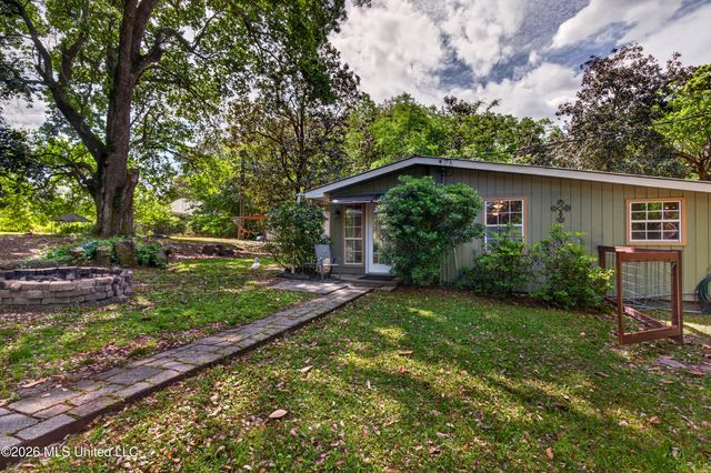 7721 Ridge Gate Road, Ocean Springs, MS 39564