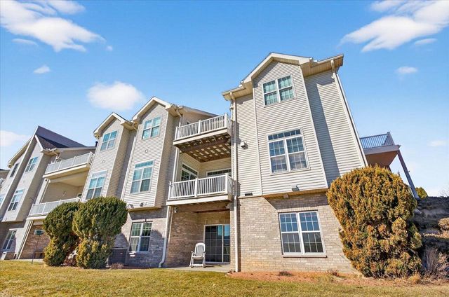 W11558 Island View Court, Lodi, WI 53555