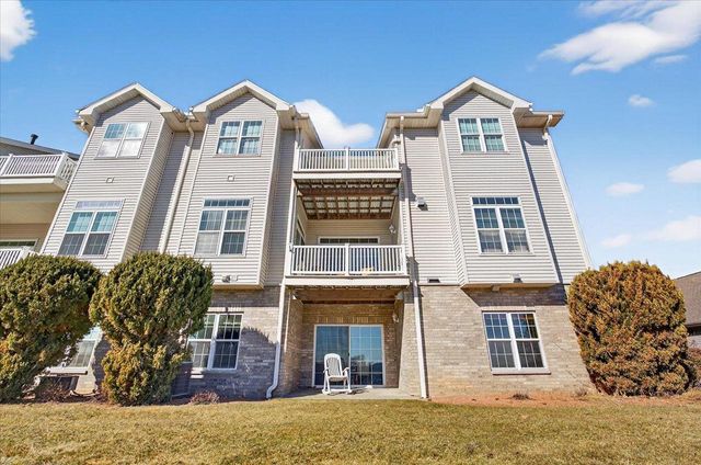 W11558 Island View Court, Lodi, WI 53555