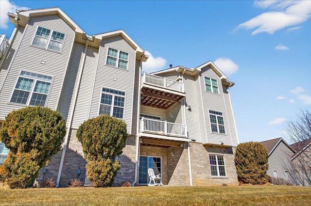 W11558 Island View Court, Lodi, WI 53555