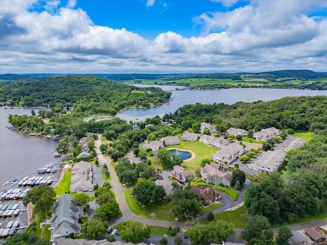 W11558 Island View Court, Lodi, WI 53555