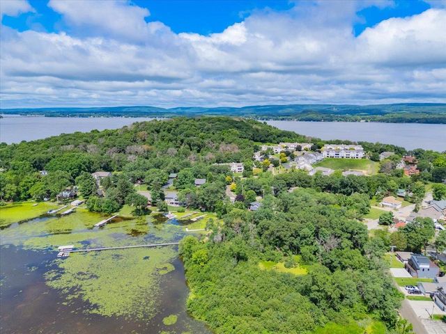 W11558 Island View Court, Lodi, WI 53555