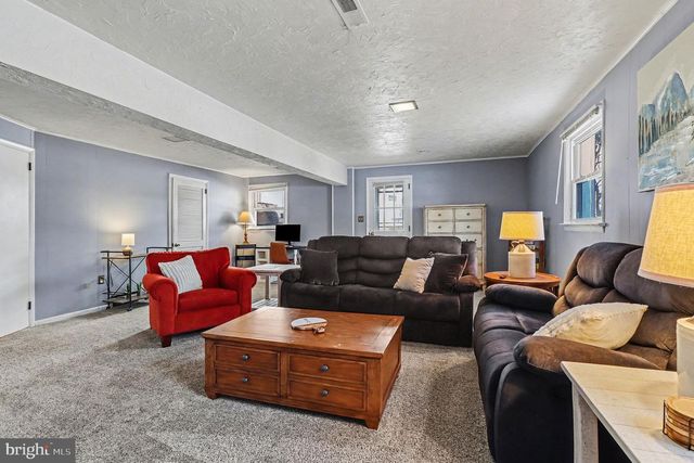 504 HENSLEY, Lititz, PA 17543