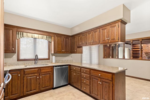 29 CHERRY Lane, Morton, IL 61550