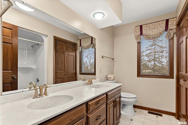 29 CHERRY Lane, Morton, IL 61550