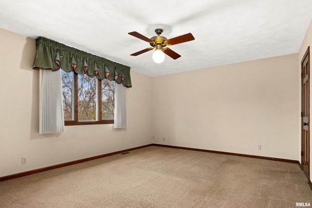 29 CHERRY Lane, Morton, IL 61550