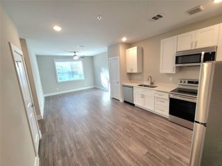 1720 Crestdale Drive 1107, Houston, TX 77080