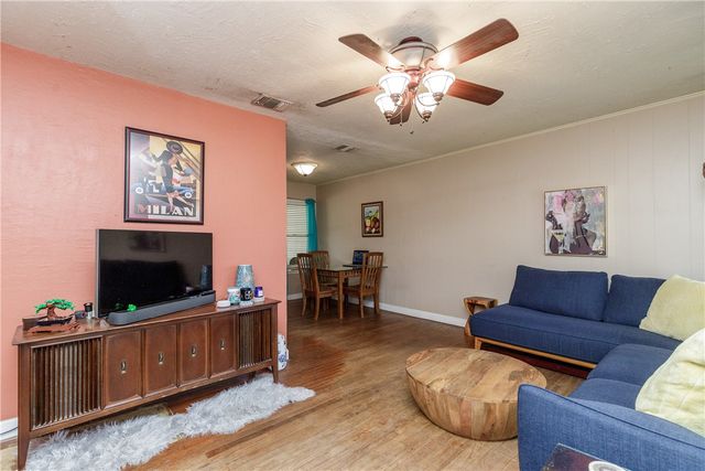 1217 Vance Dr, Corpus Christi, TX 78412