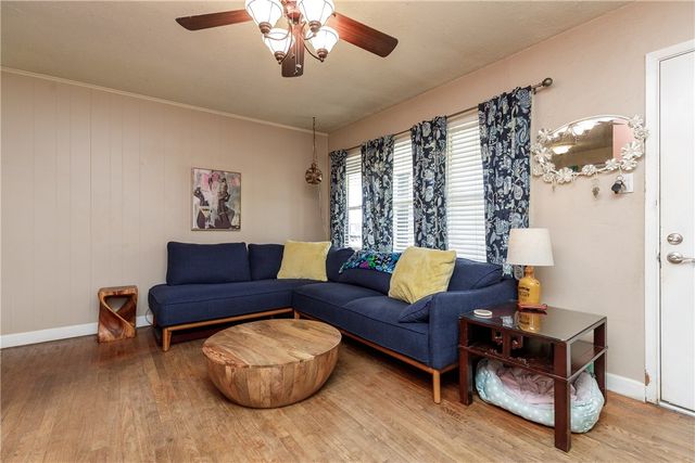 1217 Vance Dr, Corpus Christi, TX 78412