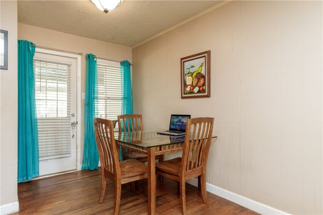 1217 Vance Dr, Corpus Christi, TX 78412