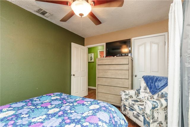 1217 Vance Dr, Corpus Christi, TX 78412