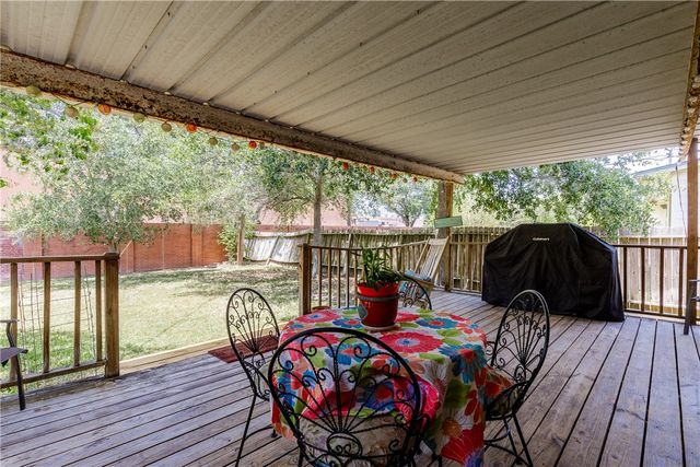 1217 Vance Dr, Corpus Christi, TX 78412