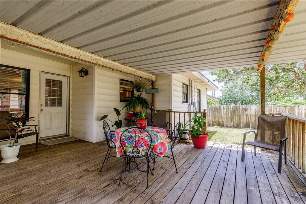 1217 Vance Dr, Corpus Christi, TX 78412 — photo 5