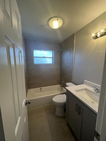 1887 Breezy Lane, West Palm Beach, FL 33417