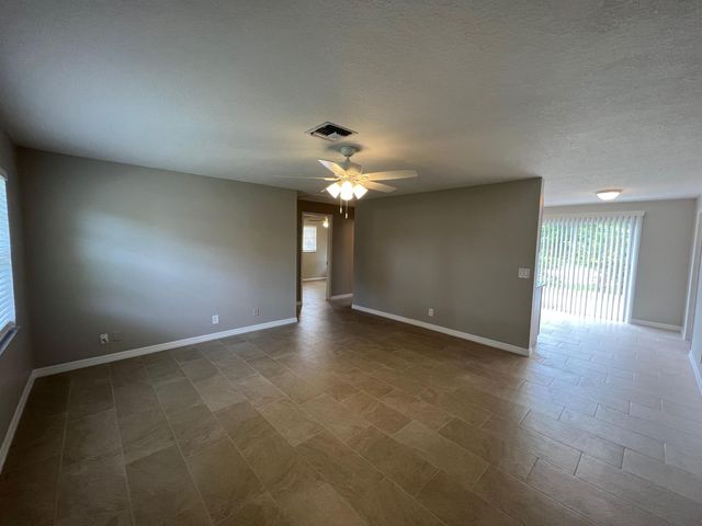 1887 Breezy Lane, West Palm Beach, FL 33417