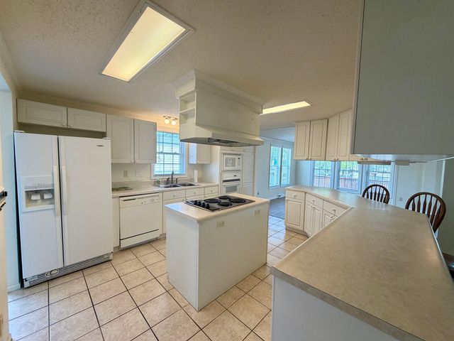 1548 Mason Circle, Surfside Beach, SC 29575