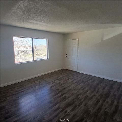 509 E Avenue Q-2 B, Palmdale, CA 93550