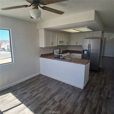 509 E Avenue Q-2 B, Palmdale, CA 93550