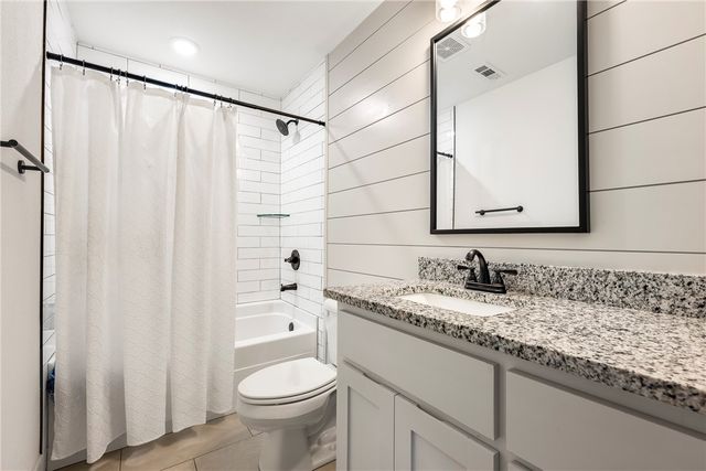 10 Brunswick Drive, Bella Vista, AR 72715