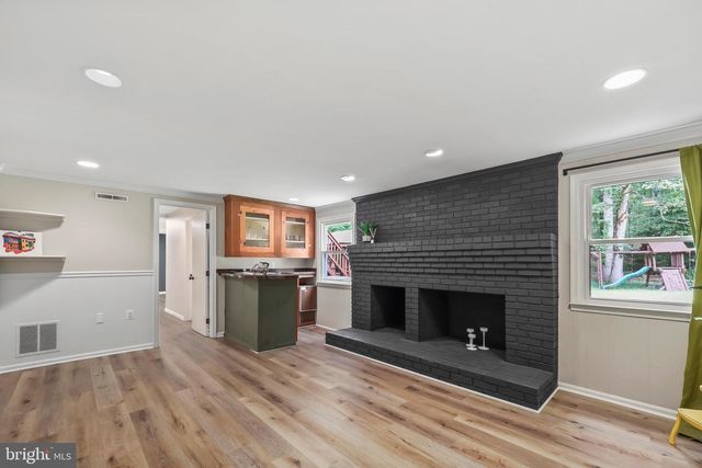 6916 HARVEY RD, Manassas, VA 20112