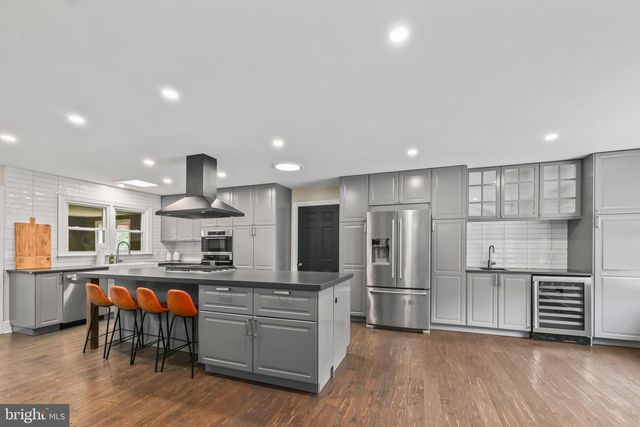 6916 HARVEY RD, Manassas, VA 20112