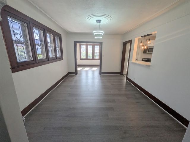 6860 Appoline Street, Dearborn, MI 48126