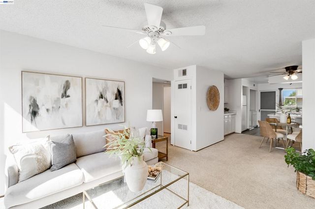 1851 Harrison St 15, Concord, CA 94520