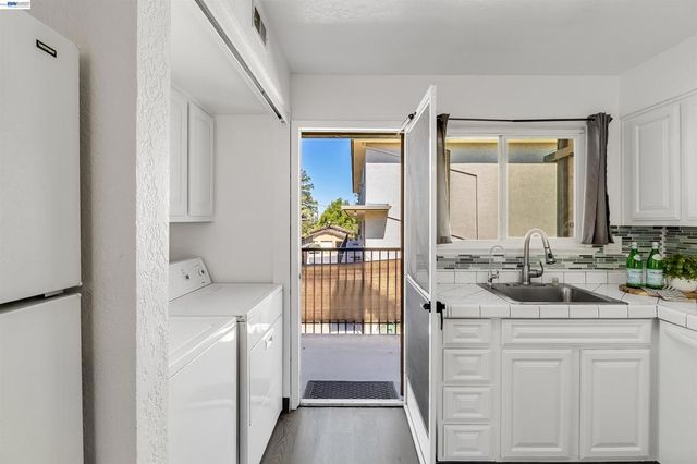 1851 Harrison St 15, Concord, CA 94520