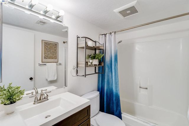 1851 Harrison St 15, Concord, CA 94520