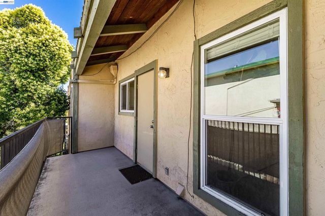 1851 Harrison St 15, Concord, CA 94520